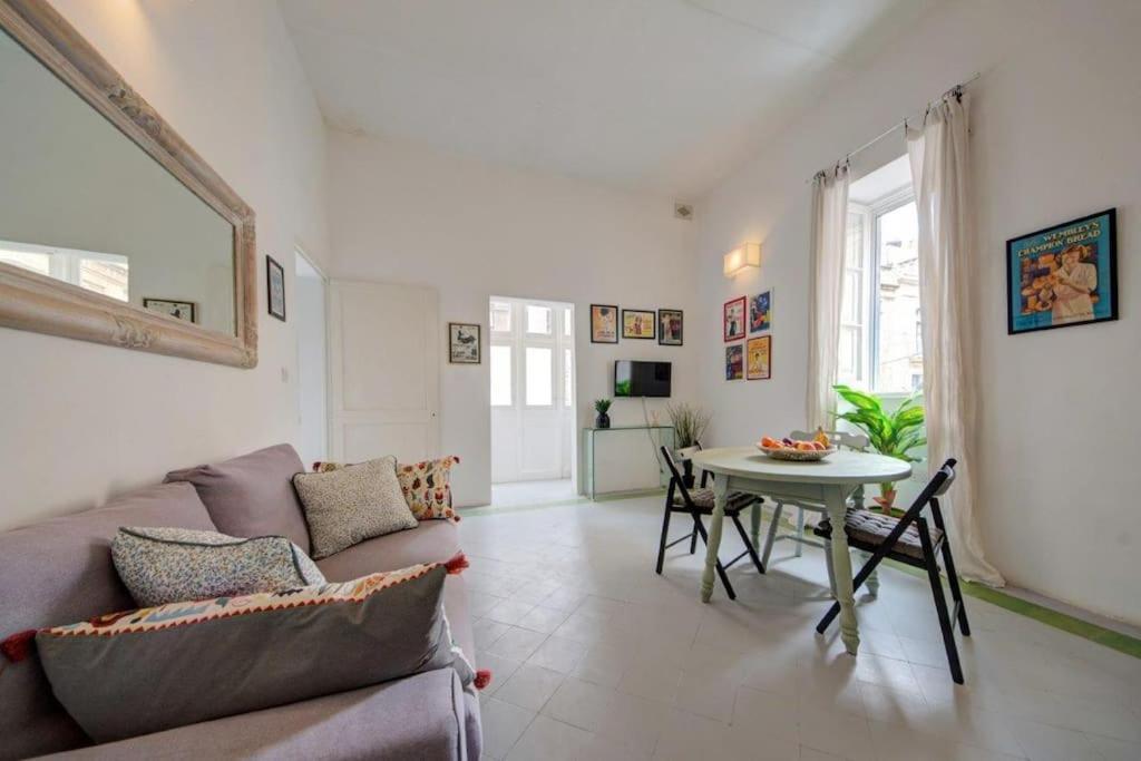 Traditional Maltese Town House In Floriana ภายนอก รูปภาพ
